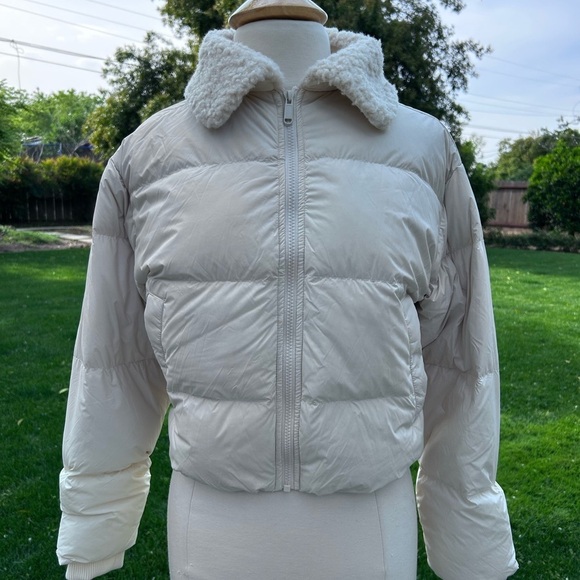 Marine Layer Charlotte Crop Puffer Jacket | Down Filled Puffer | Size XS - Picture 5 of 13
